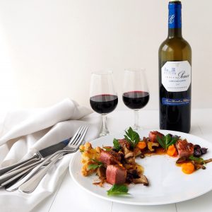 magret de canard roti mousseline de potimarron et lentins des chenes sauce acidulee